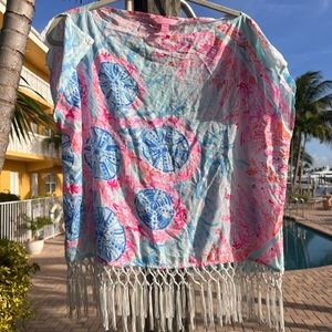 Lilly Pulitzer shirt with bottom fringe size xs/s